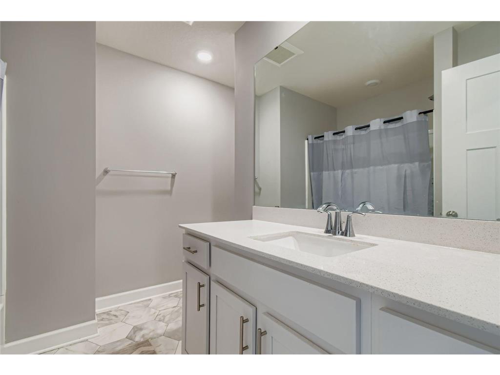 7582 38th Street N Oakdale MN 55128 7097505 image22