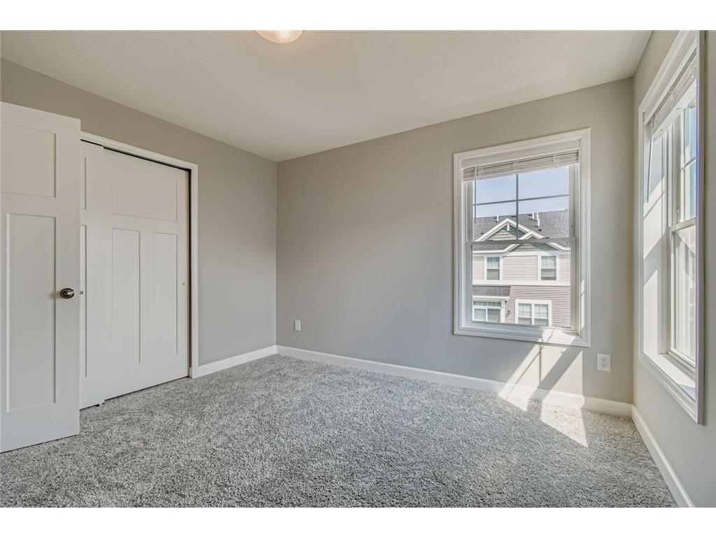 7582 38th Street N Oakdale MN 55128 7097505 image23