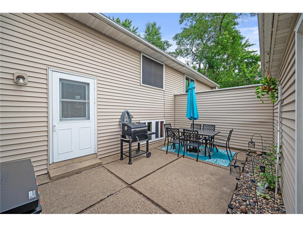 7589 Whitney Drive Apple Valley MN 55124 6566152 image1