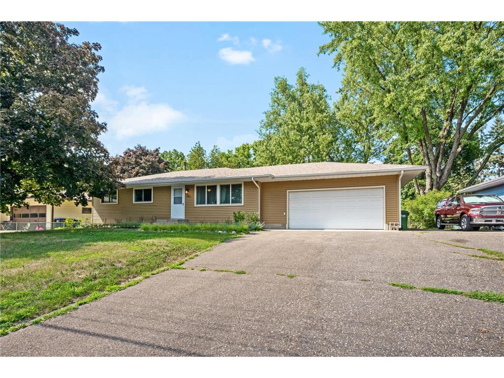 759 County Road C W, Roseville, MN, 55113 MLS 6396867 Edina Realty