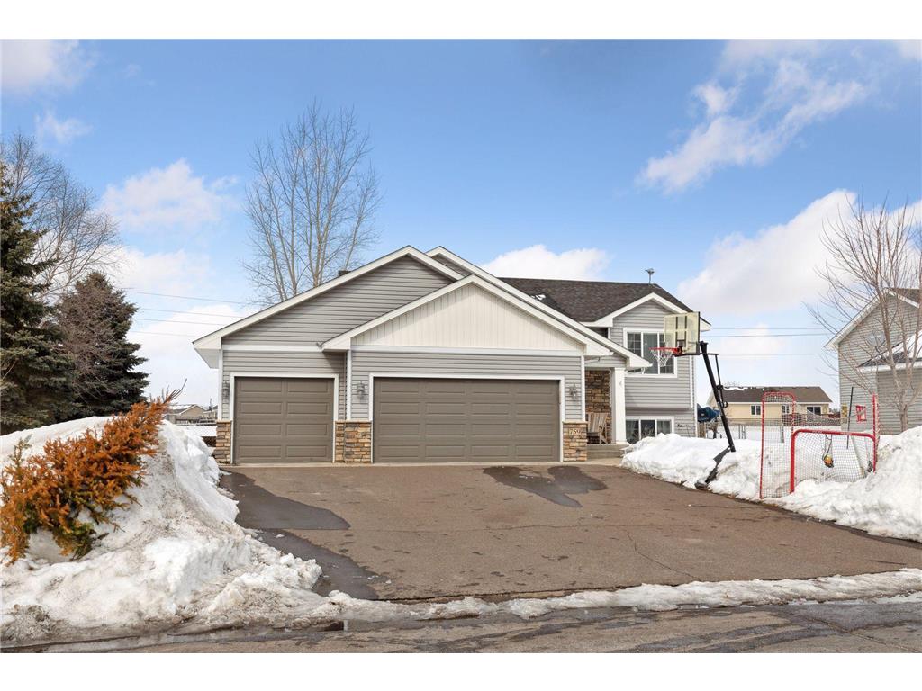 759 Park Brook Road NW, Isanti, MN, 55040 MLS 6332640 Edina Realty