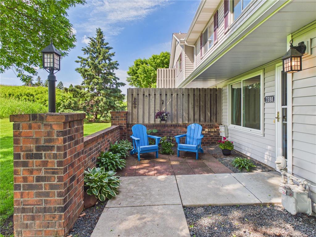 7598 13th Street N Oakdale MN 55128 7057276 image1