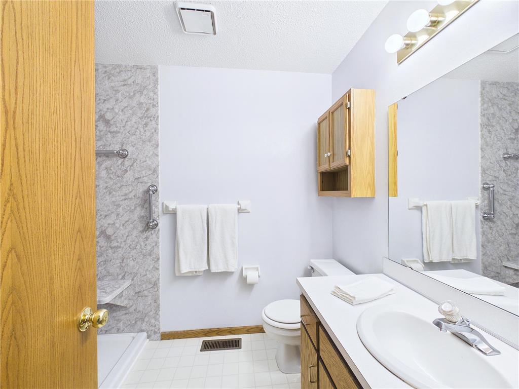 7598 13th Street N Oakdale MN 55128 7057276 image4