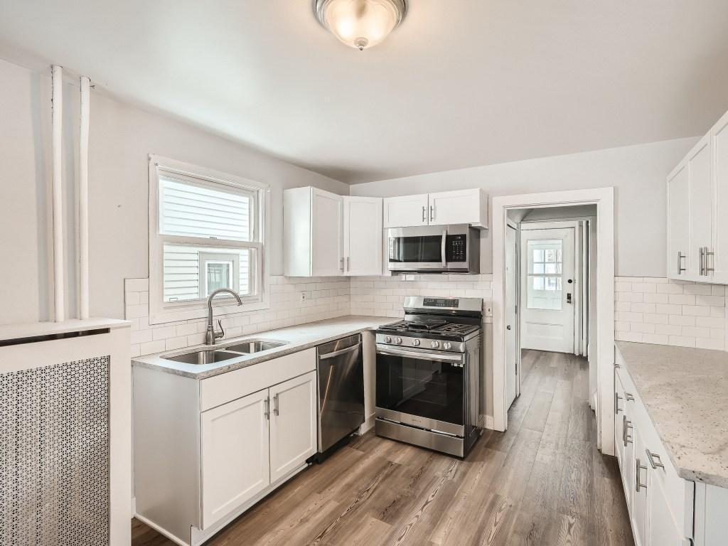 76 Front Avenue Saint Paul MN 55117 6343662 image1