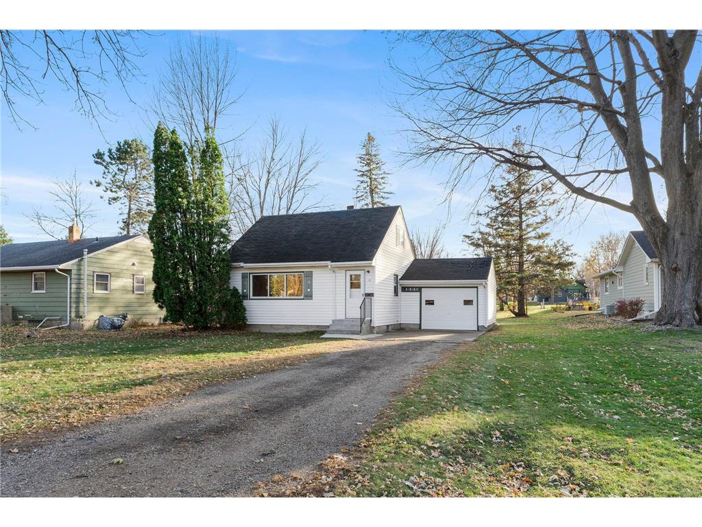 76 Mcleod Avenue NE Hutchinson MN 55350 6817568 image1