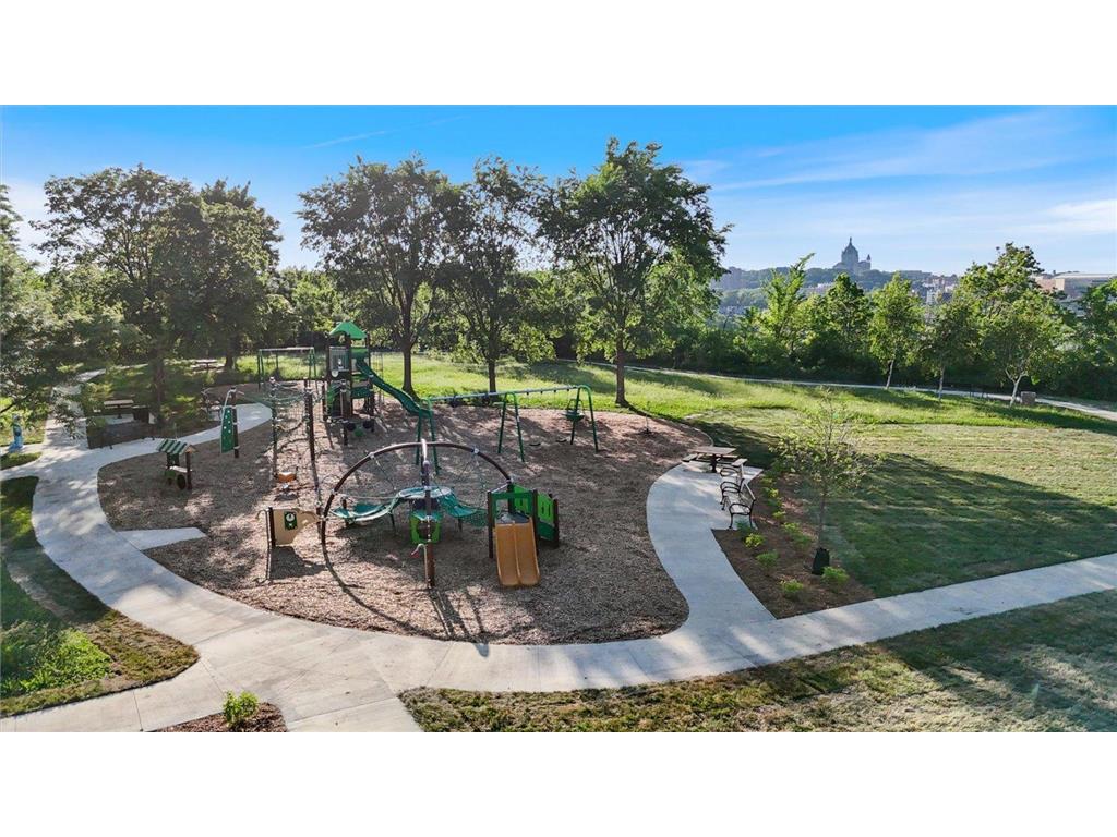 76 Prospect Boulevard Saint Paul MN 55107 7082002 image105