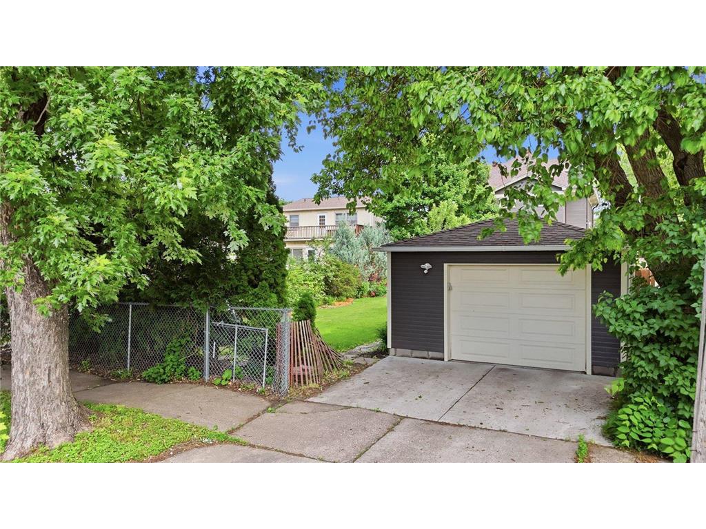 76 Prospect Boulevard Saint Paul MN 55107 7082002 image86