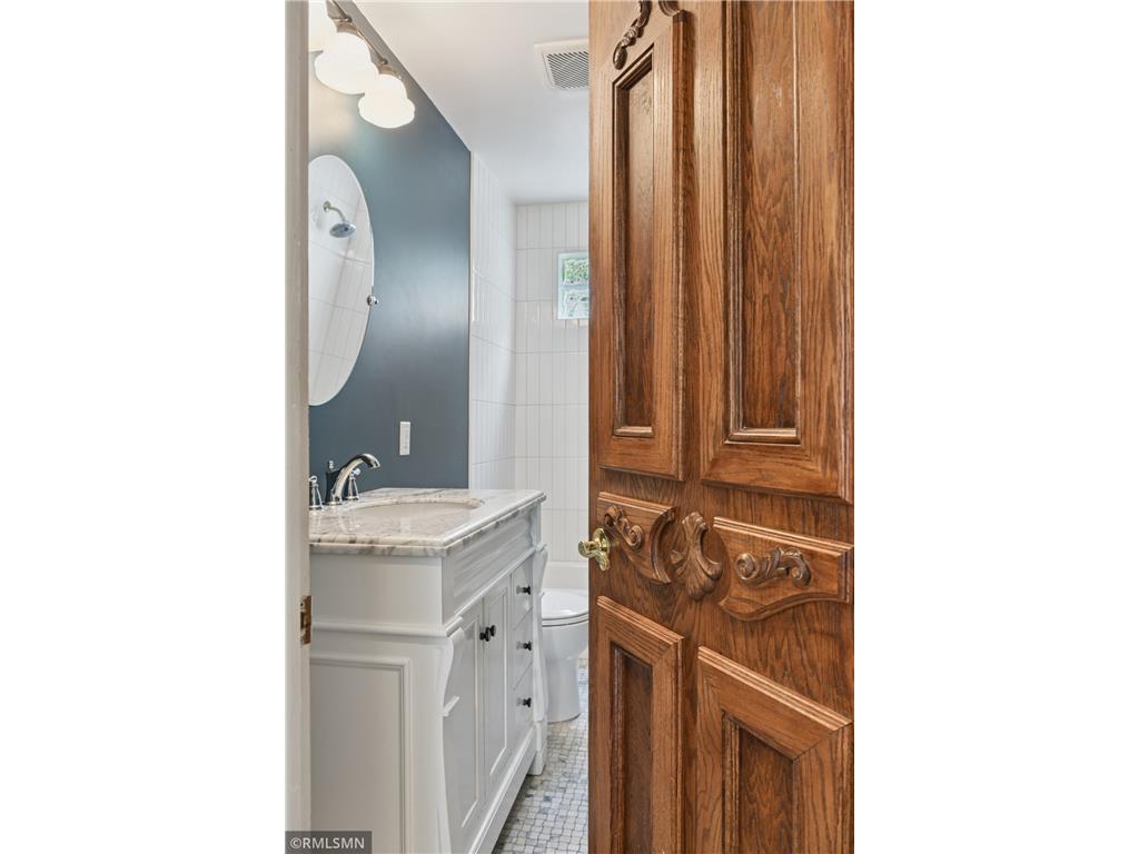 76 Western Avenue N Saint Paul MN 55102 6735729 image19