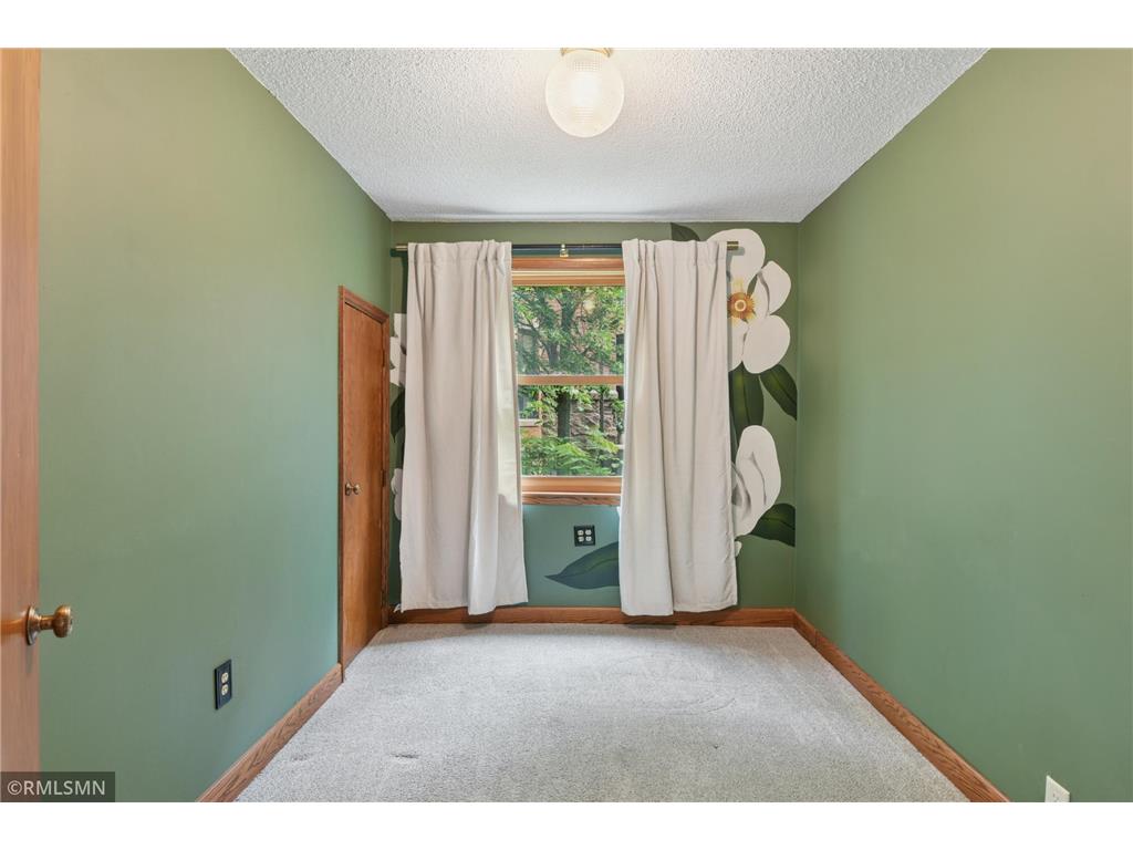 76 Western Avenue N Saint Paul MN 55102 6735729 image20