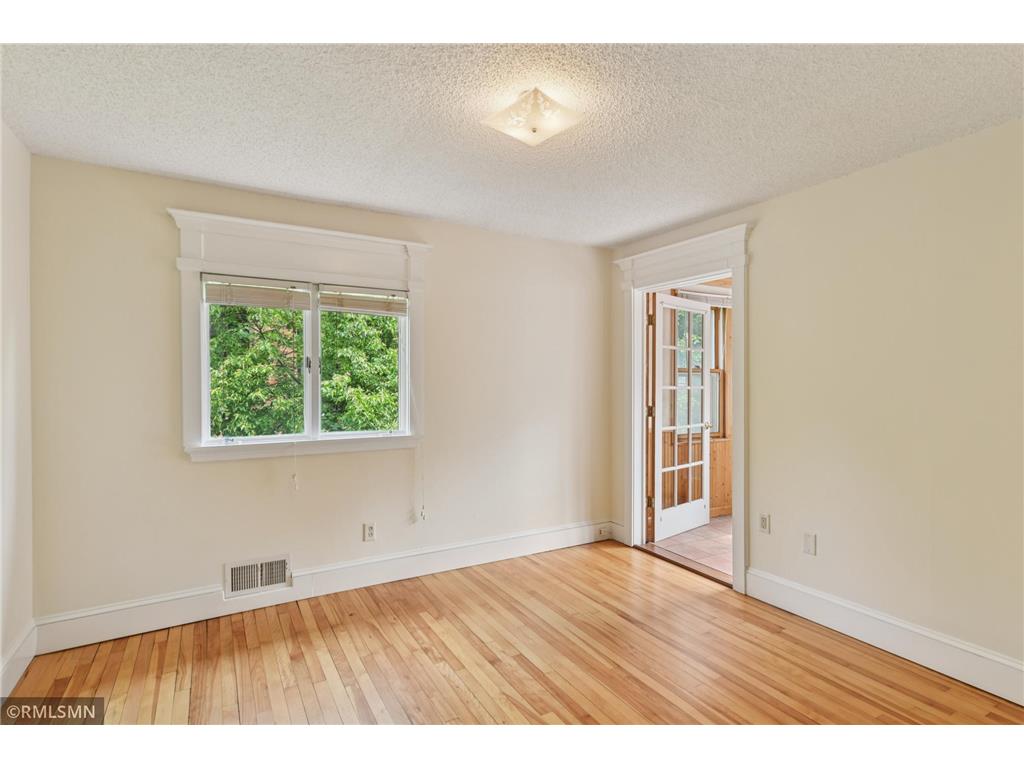 76 Western Avenue N Saint Paul MN 55102 6735729 image41