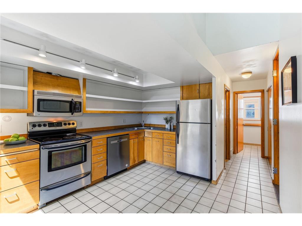760 1st Avenue NW New Brighton MN 55112 7105660 image12
