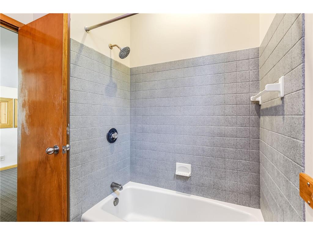 760 1st Avenue NW New Brighton MN 55112 7105660 image20