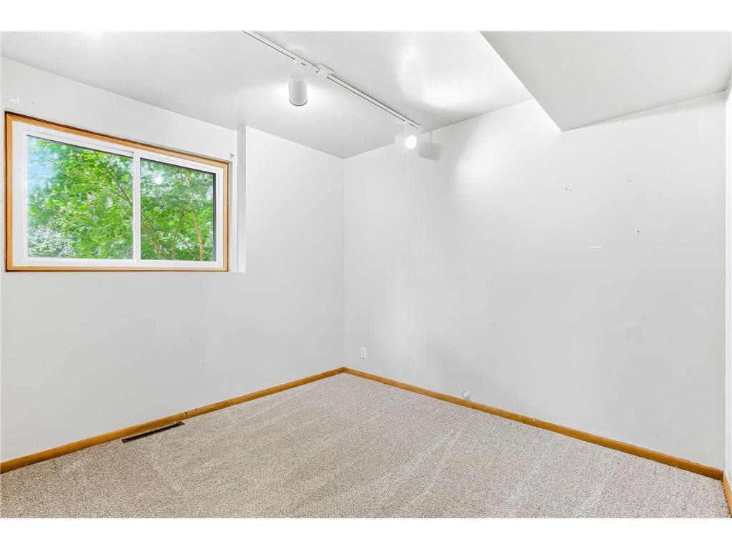 760 1st Avenue NW New Brighton MN 55112 7105660 image29