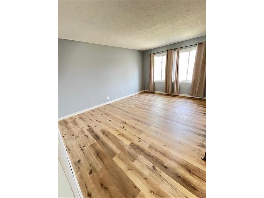 760 Larpenteur Avenue E Saint Paul MN 55117 7061366 image2