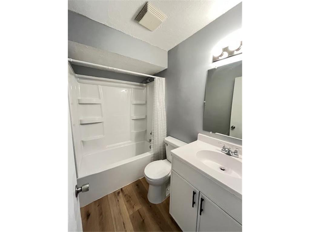 760 Larpenteur Avenue E Saint Paul MN 55117 7061366 image8