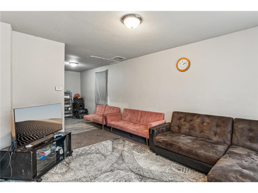 760 Minnehaha Avenue E Saint Paul MN 55106 7008909 image2