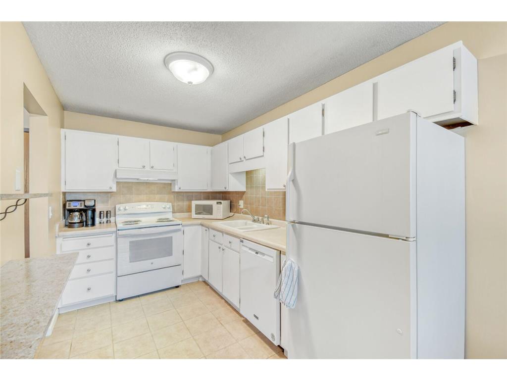 7600 157th Street W #103 Apple Valley MN 55124 7022489 image5