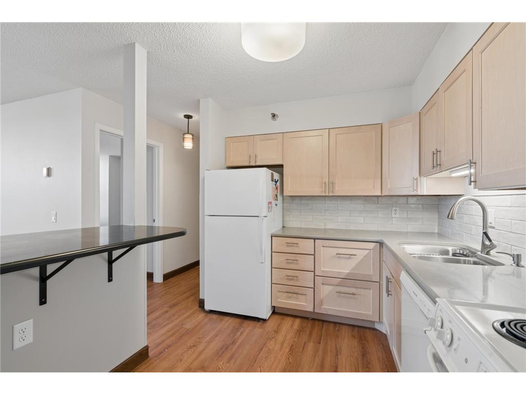 7600 Golden Valley Road #405 Golden Valley MN 55427 7019071 image7