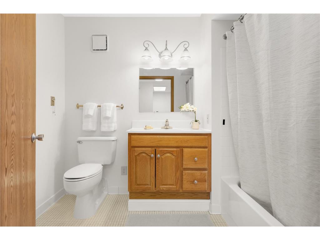 7600 Golden Valley Road #706 Golden Valley MN 55427 7024361 image4