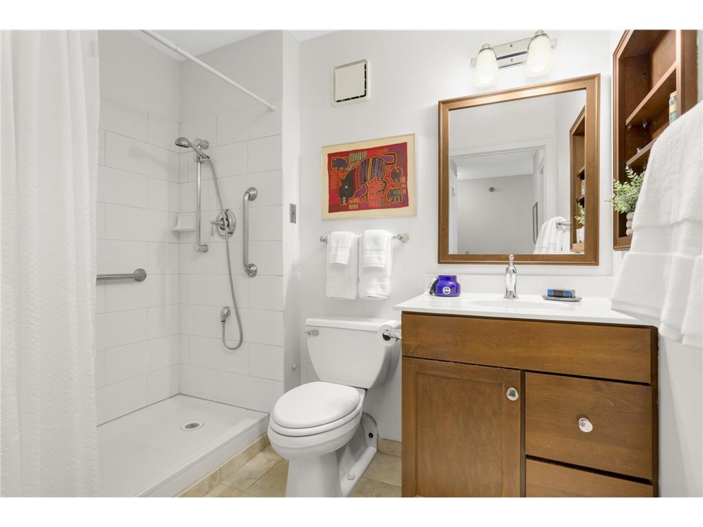 7600 Golden Valley Road #709 Golden Valley MN 55427 7024381 image3