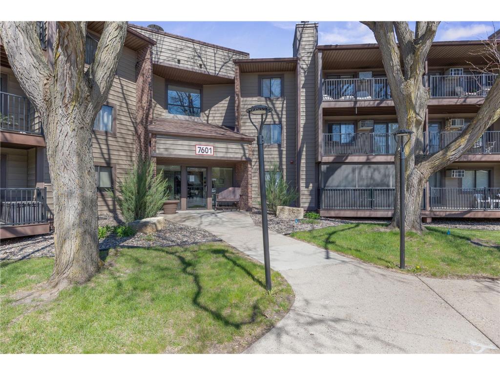 7601 W 101st Street #109 Bloomington MN 55438 7057142 image1