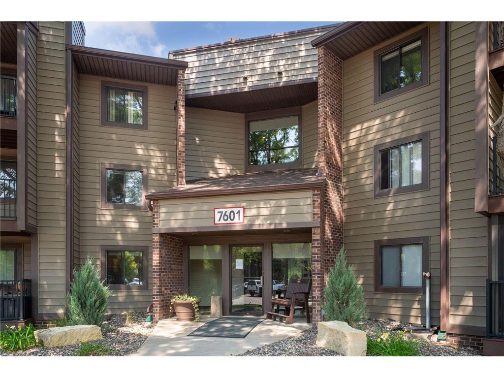 7601 W 101st Street #211 Bloomington MN 55438 6400307 image1