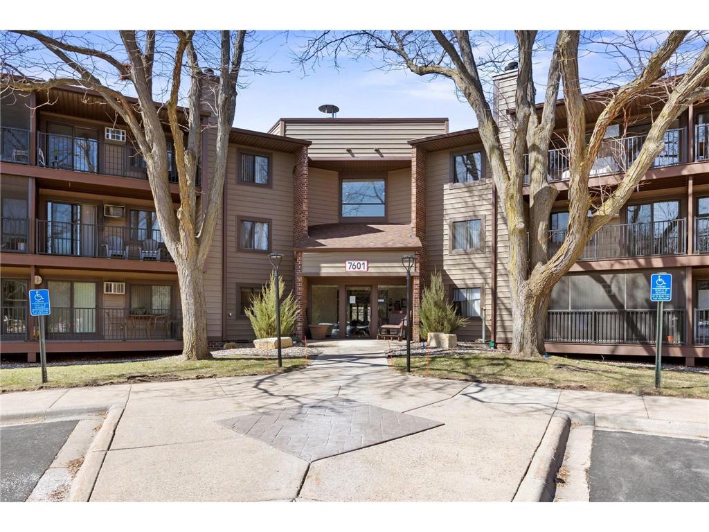 7601 W 101st Street #215 Bloomington MN 55438 7040960 image16