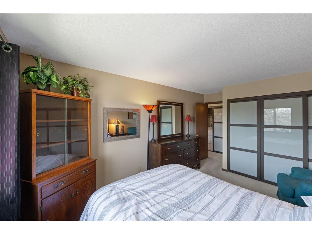 7601 W 101st Street #302 Bloomington MN 55438 7063423 image11