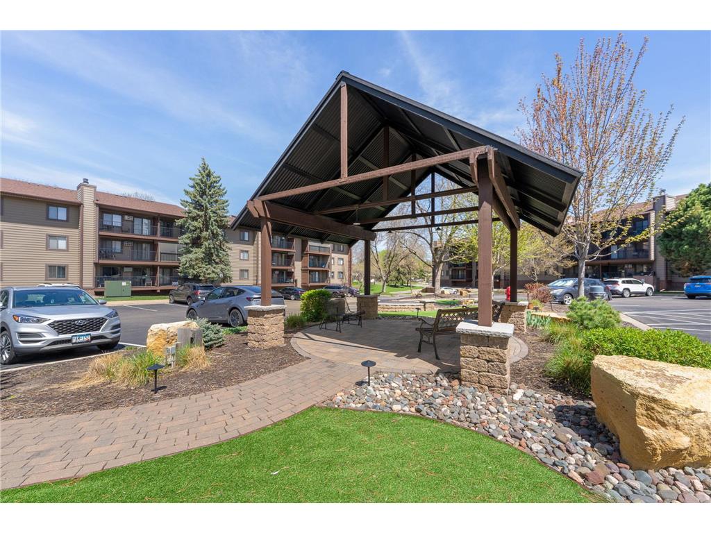 7601 W 101st Street #302 Bloomington MN 55438 7063423 image15