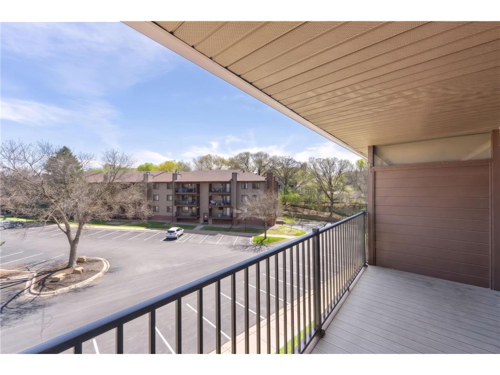 7601 W 101st Street #302 Bloomington MN 55438 7063423 image7