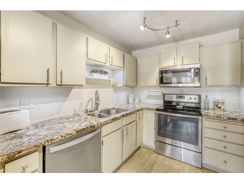 7601 W 101st Street #312 Bloomington MN 55438 7045754 image7