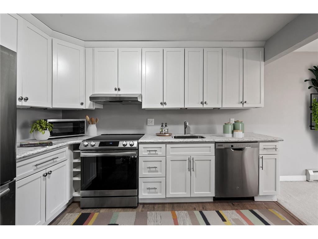 7601 W 101st Street #318 Bloomington MN 55438 6484359 image1