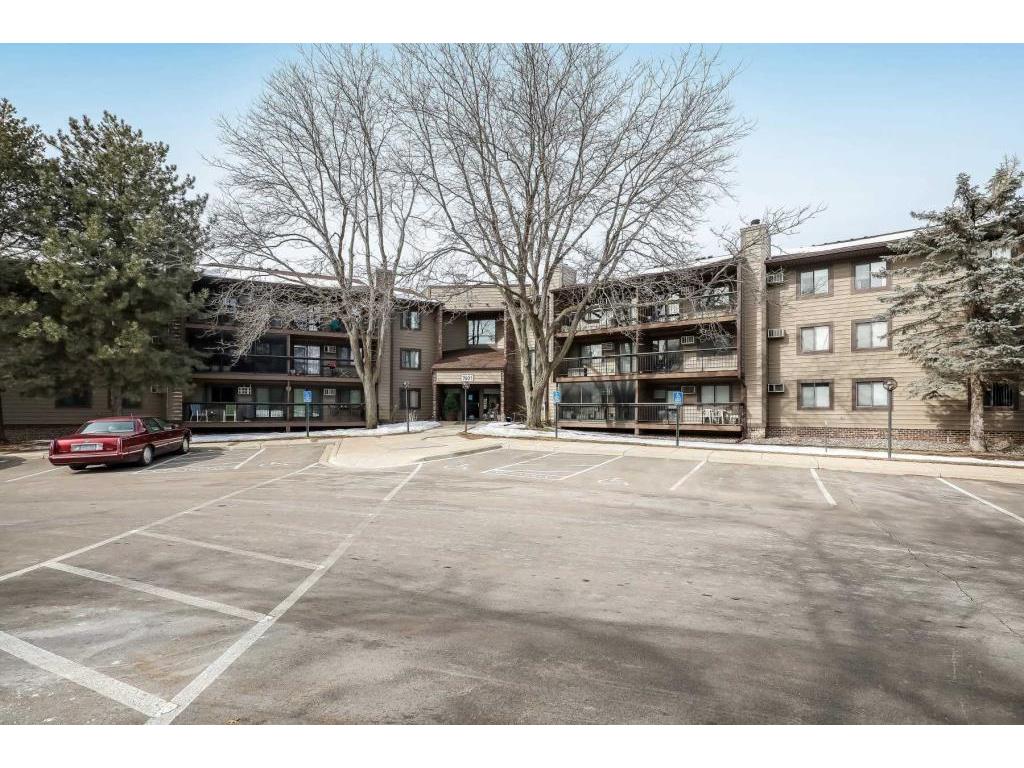 7601 W 101st Street 320, Bloomington, MN 55438 MLS 5484276 Edina