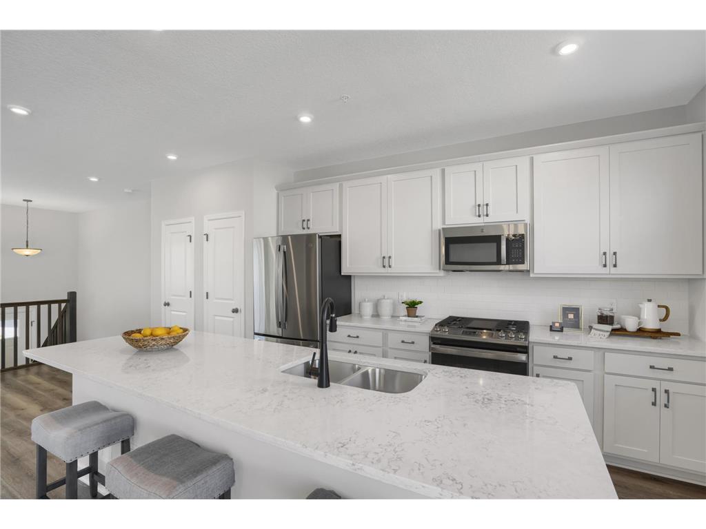 7604 Cody Lane Inver Grove Heights MN 55076 6326483 image1