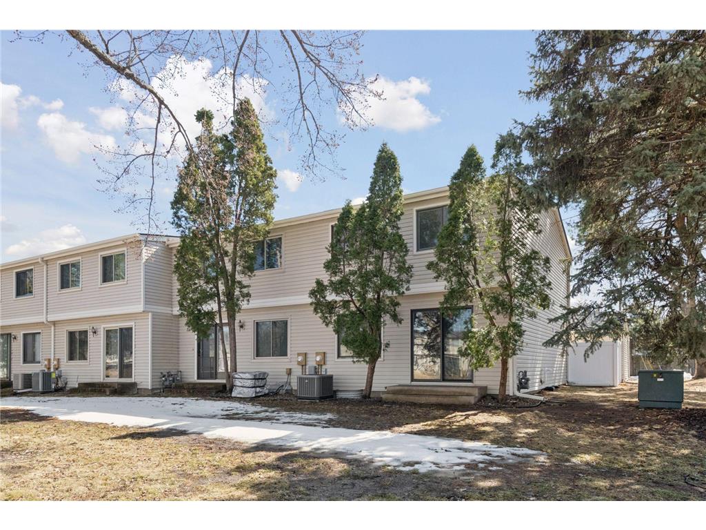 7604 Hampshire Avenue N Brooklyn Park MN 55428 7040169 image1