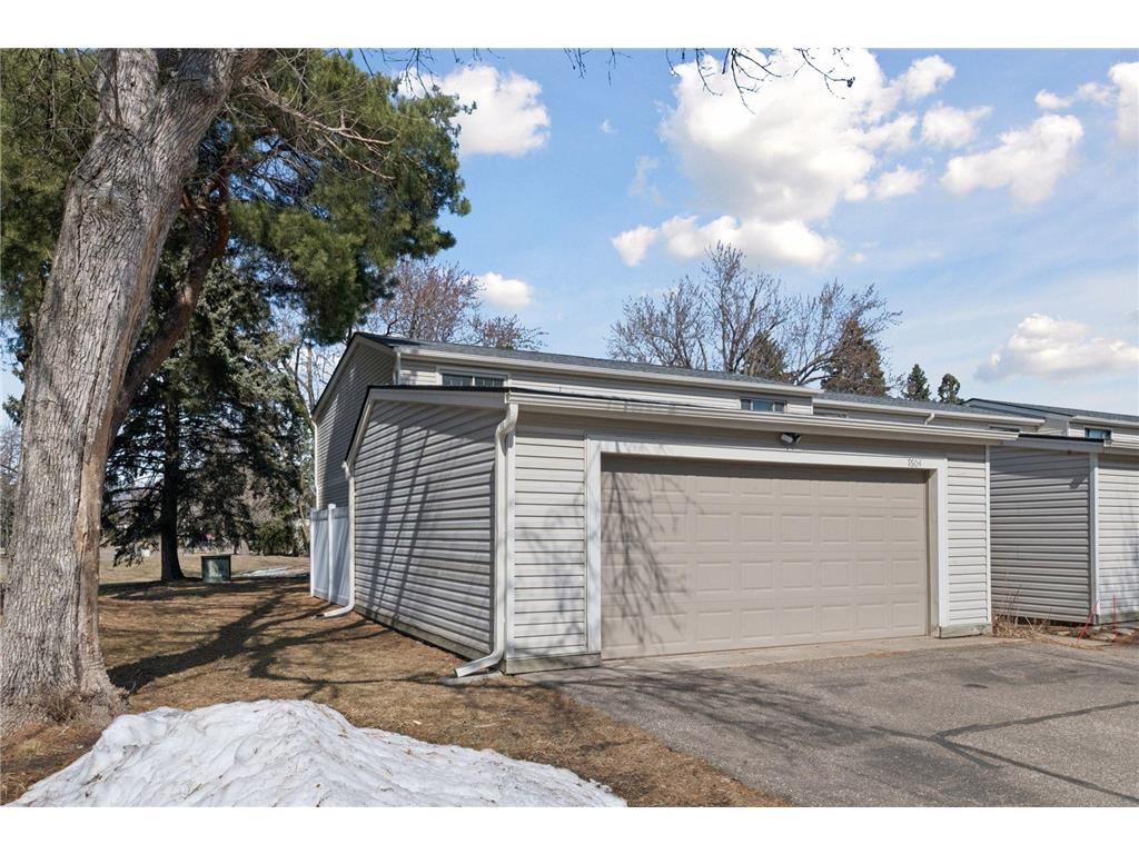 7604 Hampshire Avenue N Brooklyn Park MN 55428 7040169 image2