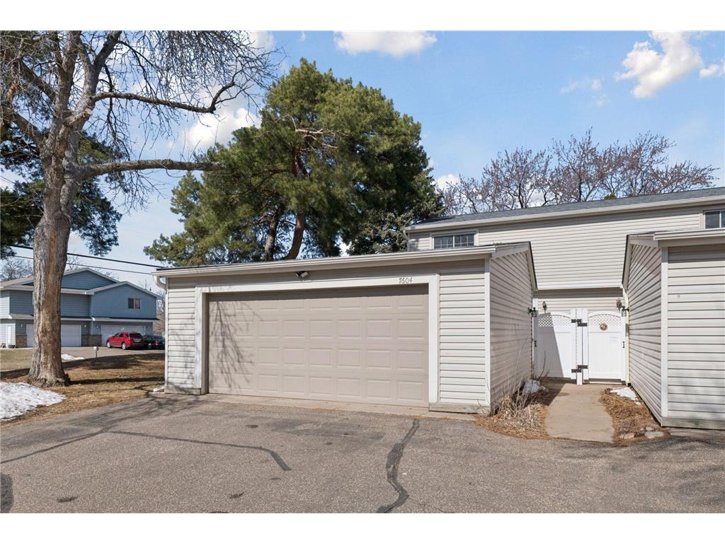 7604 Hampshire Avenue N Brooklyn Park MN 55428 7040169 image26