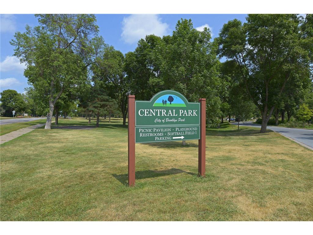 7604 Hampshire Avenue N Brooklyn Park MN 55428 7040169 image36