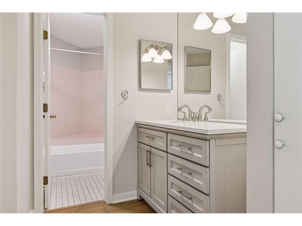 7605 Edinborough Way #6215 Edina MN 55435 7018633 image13