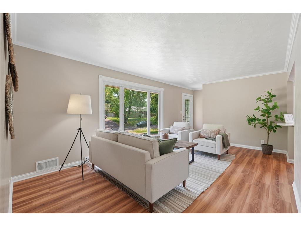761 Bartelmy Lane N Maplewood MN 55119 7083619 image2