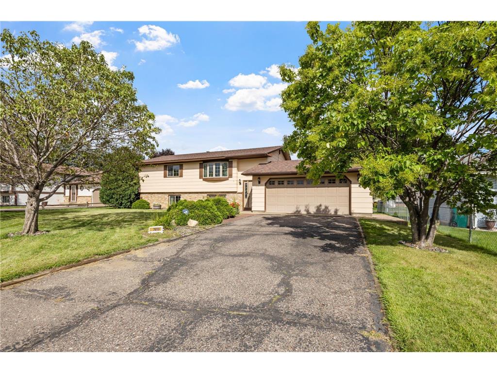 7613 Central Avenue NE Fridley MN 55432 6589092 image1