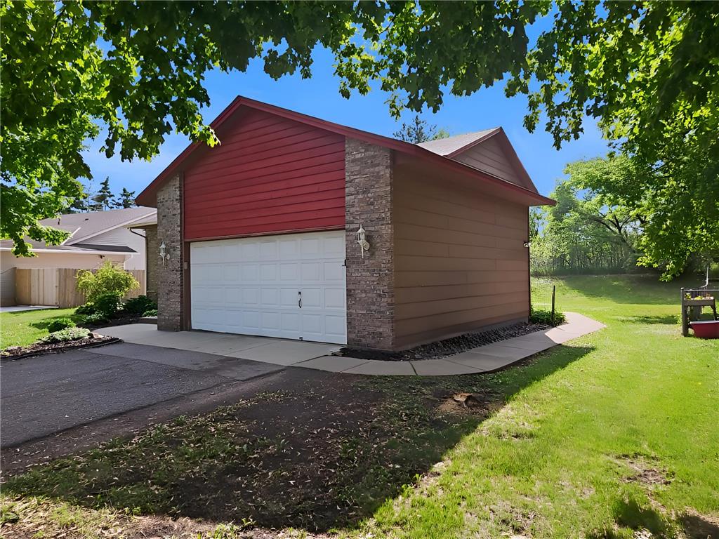 7613 Fairfield Road Brooklyn Park MN 55444 7107913 image38