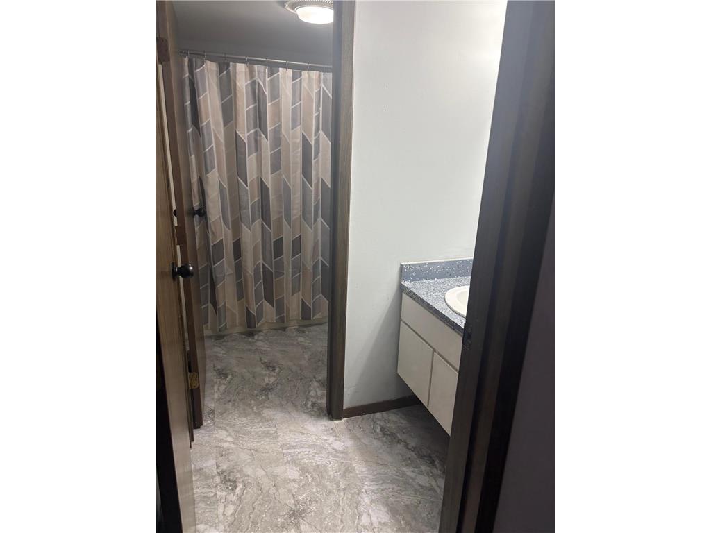 7616 Hampshire Avenue N Brooklyn Park MN 55428 7061581 image10