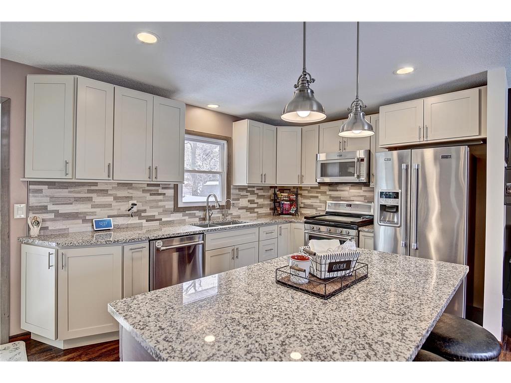 7617 111th Avenue N Champlin MN 55316 6656872 image1