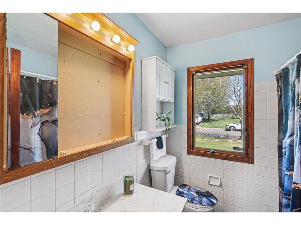 7617 Lee Avenue N Brooklyn Park MN 55443 7071769 image12