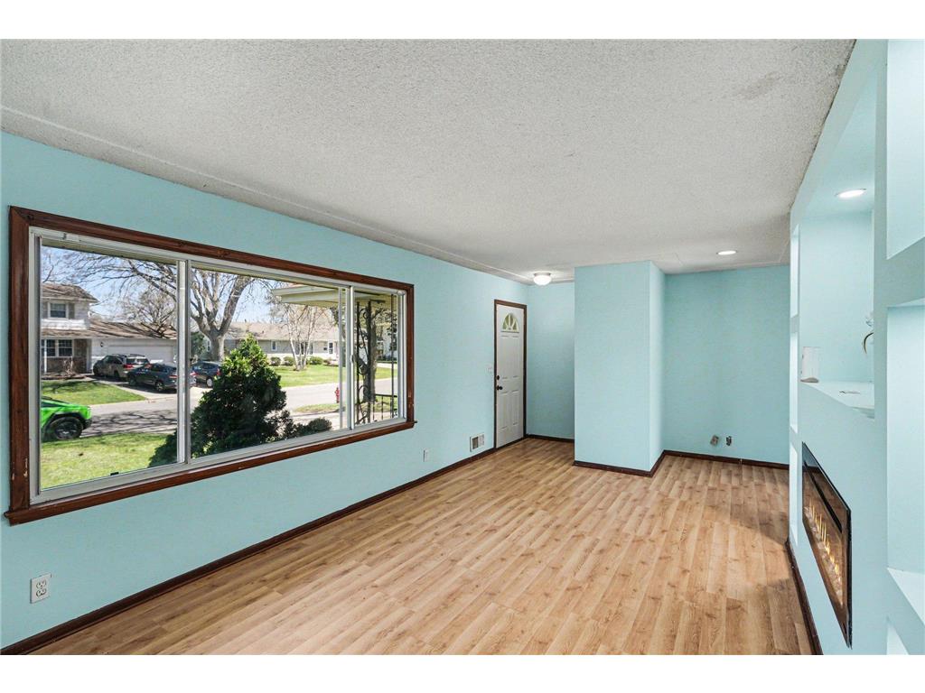 7617 Lee Avenue N Brooklyn Park MN 55443 7071769 image3