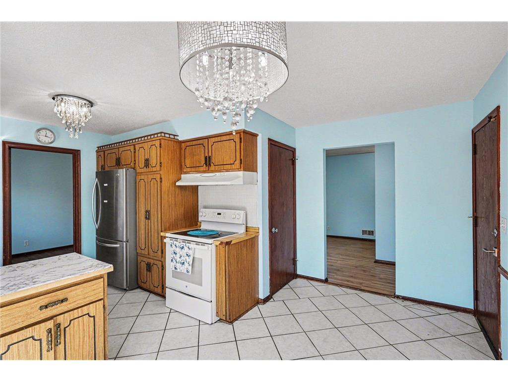 7617 Lee Avenue N Brooklyn Park MN 55443 7071769 image4