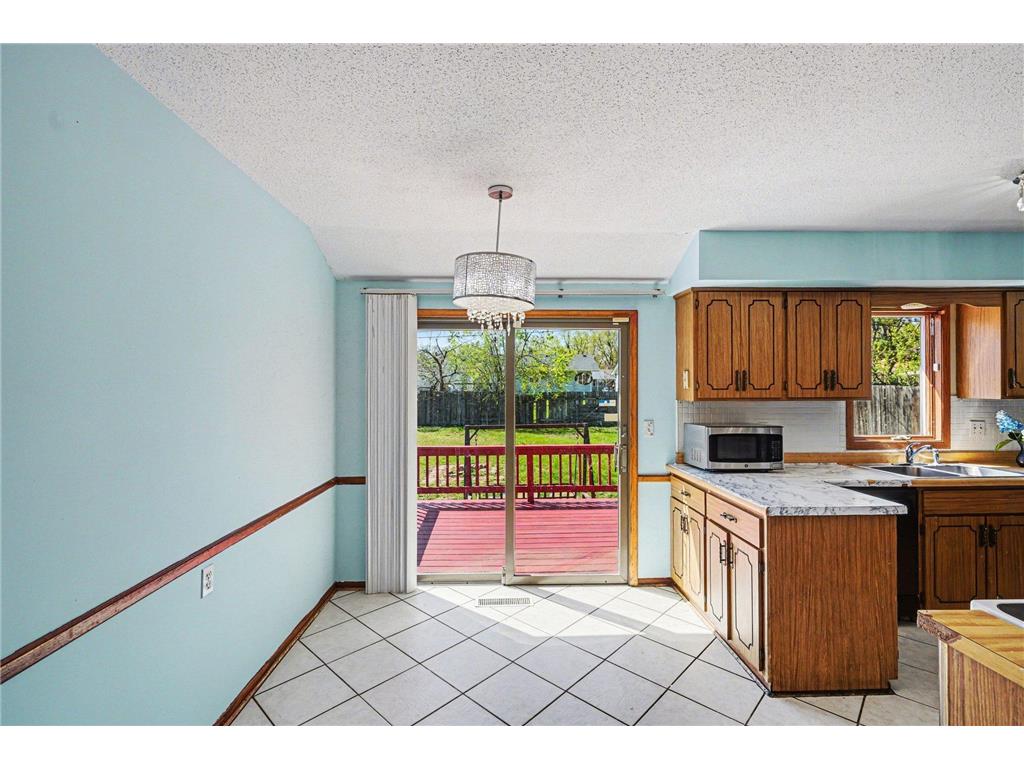 7617 Lee Avenue N Brooklyn Park MN 55443 7071769 image7