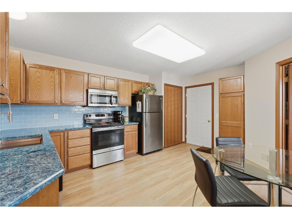 762 Lake Ridge Drive Woodbury MN 55129 7100028 image1