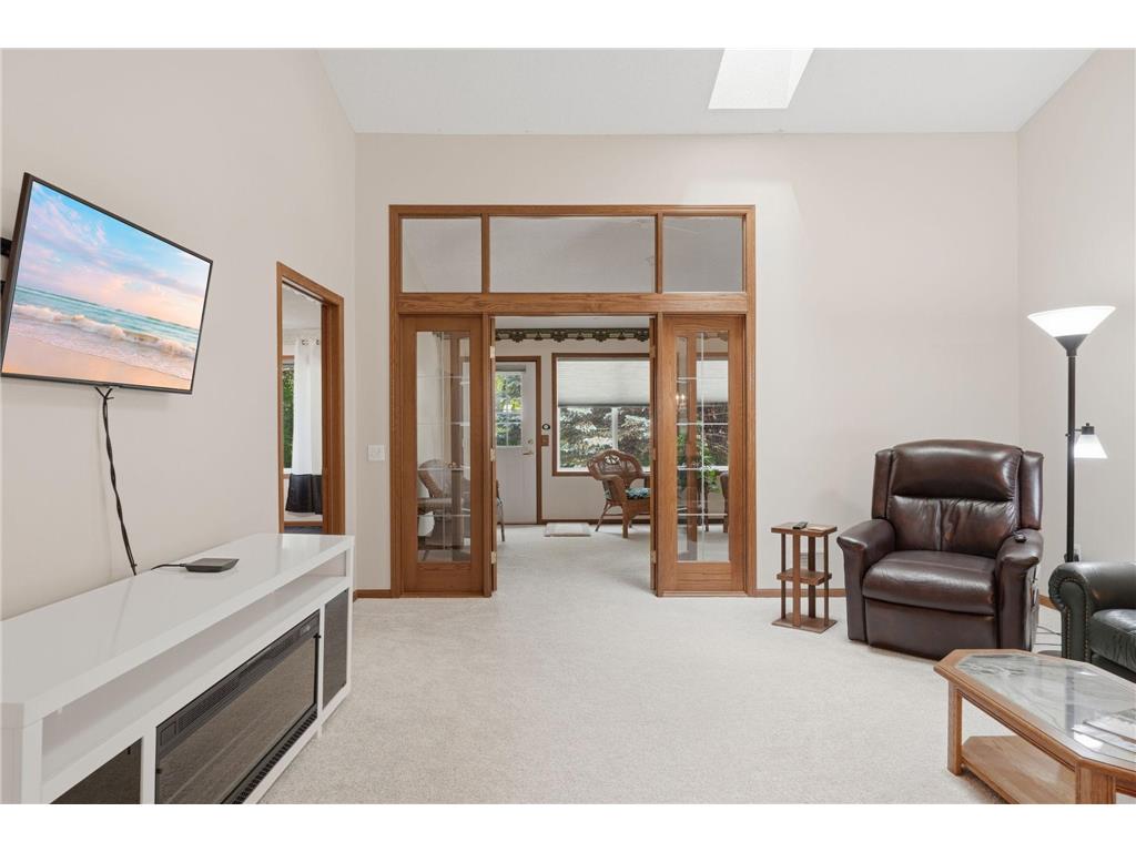 762 Lake Ridge Drive Woodbury MN 55129 7100028 image3
